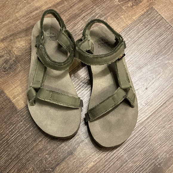 Teva Women’s Midform Universal Sandals Green - Picture 11 of 11